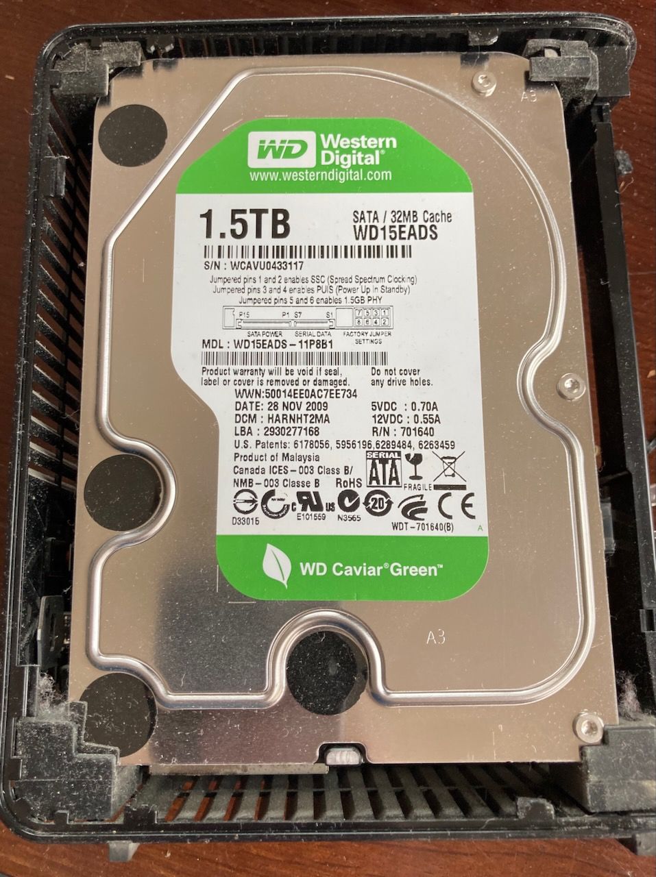 WD Caviar Green 1.5TB 3.5" disk inside the case.